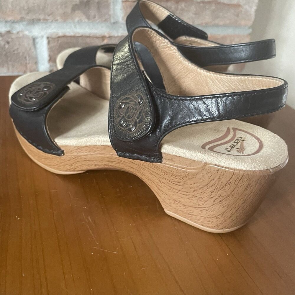 Dansko Sonnet Black Leather Ankle Strap Wedge Sandals Women's 37 US 6.5/7 Floral
